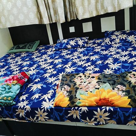 Jai Hanuman Guest House Palsana  エクステリア 写真